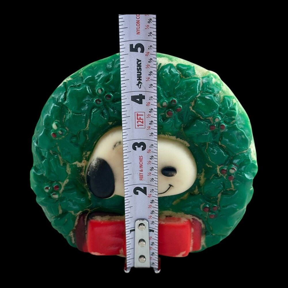 1980s Squeaker Toy Snoopy Christmas Wreath Peanuts Dog Taiwan Rubber Toy Vintage - Picture 2 of 9